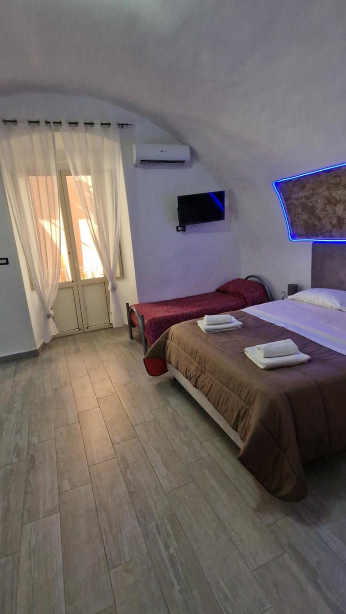 Appartamento Intero Casa Vacanze Espo Νάπολη Εξωτερικό φωτογραφία